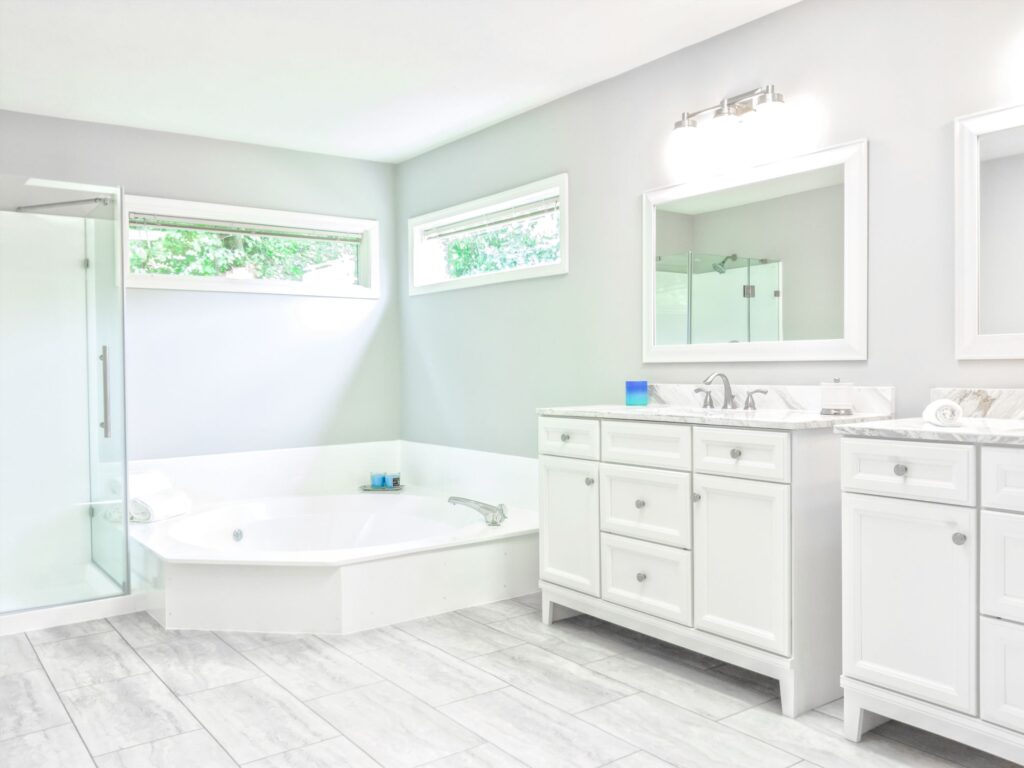 Modern Design Bathtub And Shower Screen - Shower Remodel Experts Charlotte